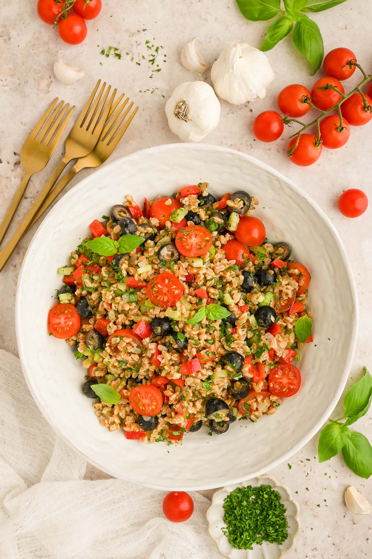 Easy Farro Salad: A Hearty Make-Ahead Lunch or Side Dish
